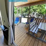 Village Tahiti Κάμπινγκ *