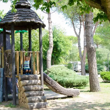 Village Tahiti Parque de Campismo Lido delle Nazioni