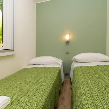 Village Tahiti אתר קמפינג *