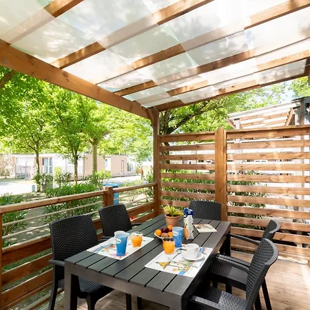 אתר קמפינג Village Tahiti *