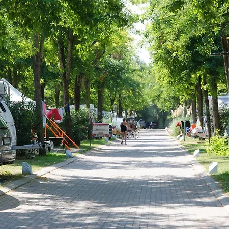 Village Tahiti Campsite Lido delle Nazioni