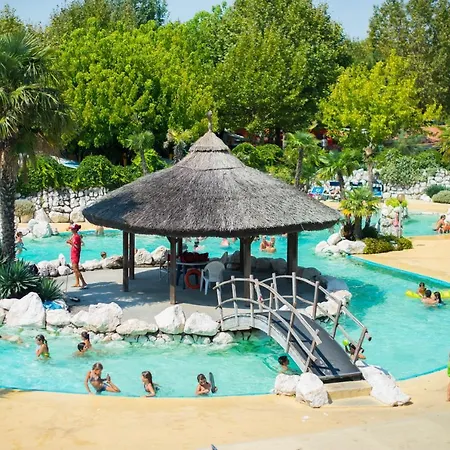 Village Tahiti Campsite